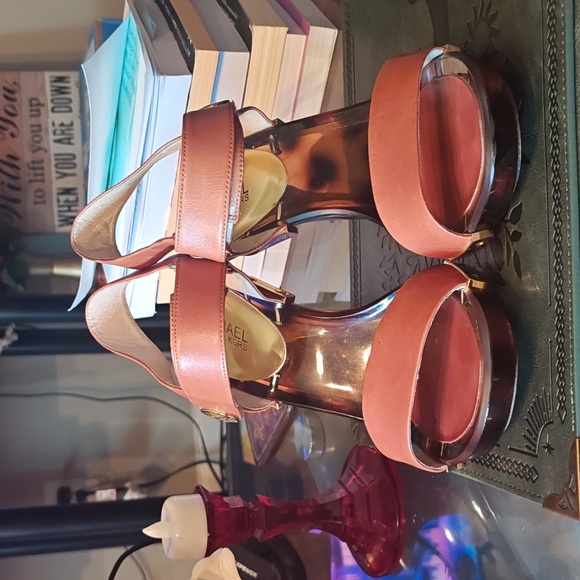 Michael Kors summer sandal heels. Size 9. Camel leather with brass accents. - Picture 2 of 3